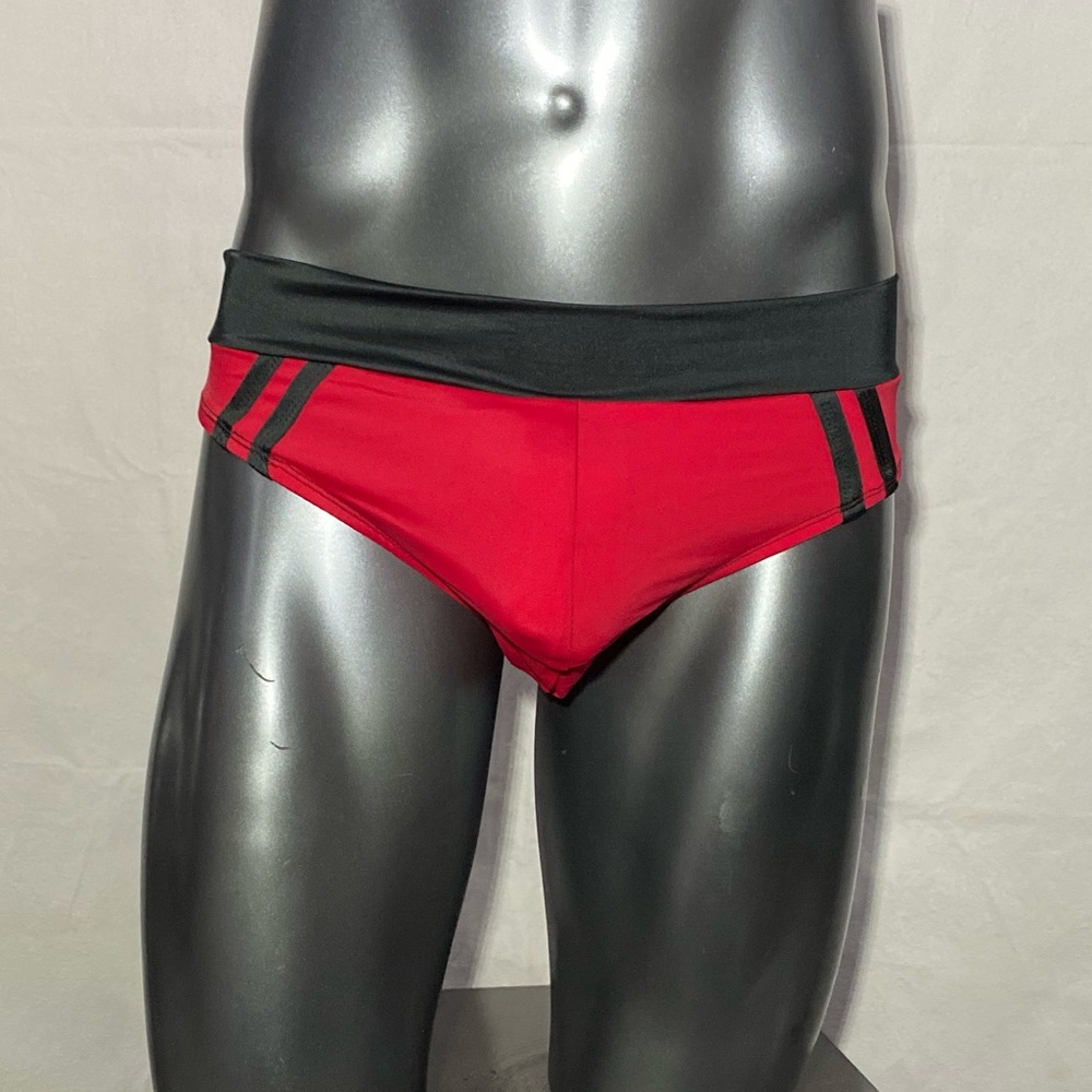 Men’s swimwear